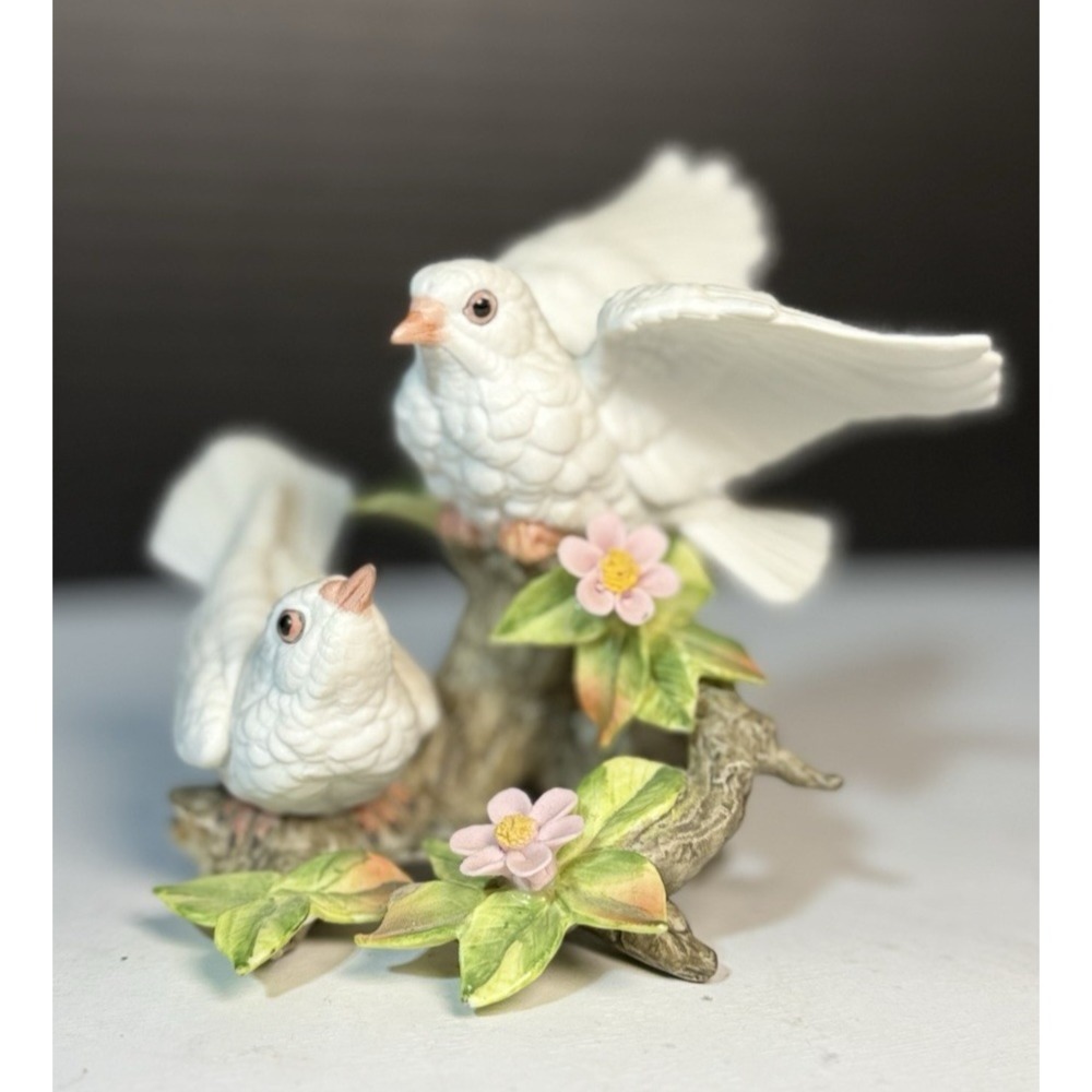 Vintage 1983 Lefton Pair of Doves on a Branch Figurine 03831